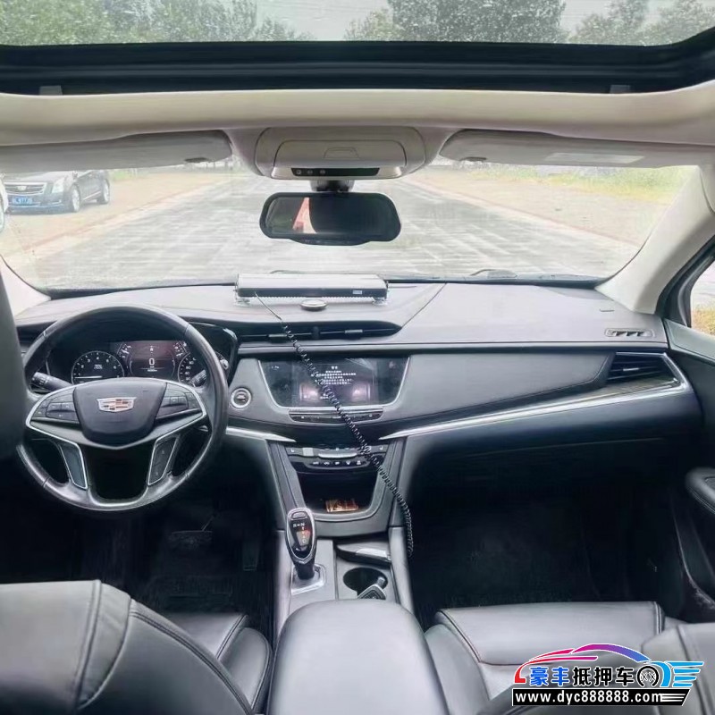 17年凯迪拉克XT5轿车抵押车出售