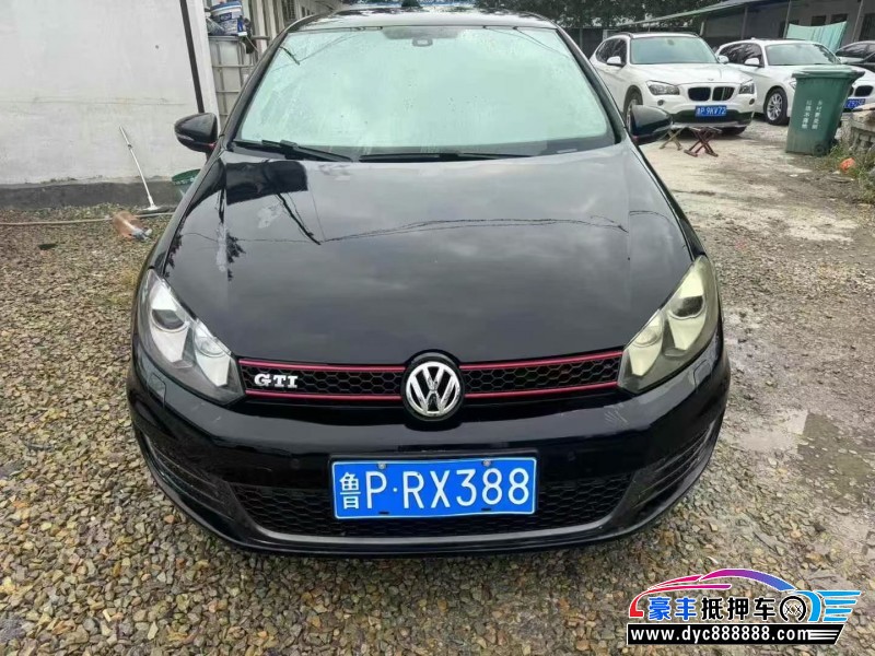 14年大众高尔夫轿车抵押车出售