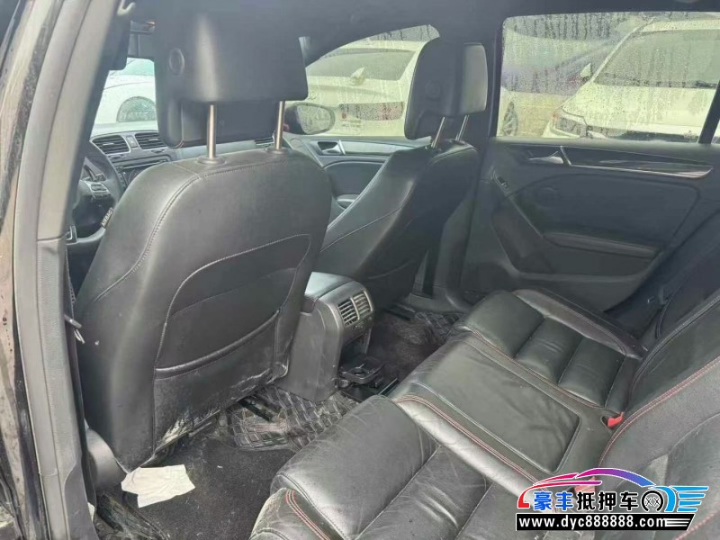 14年大众高尔夫轿车抵押车出售