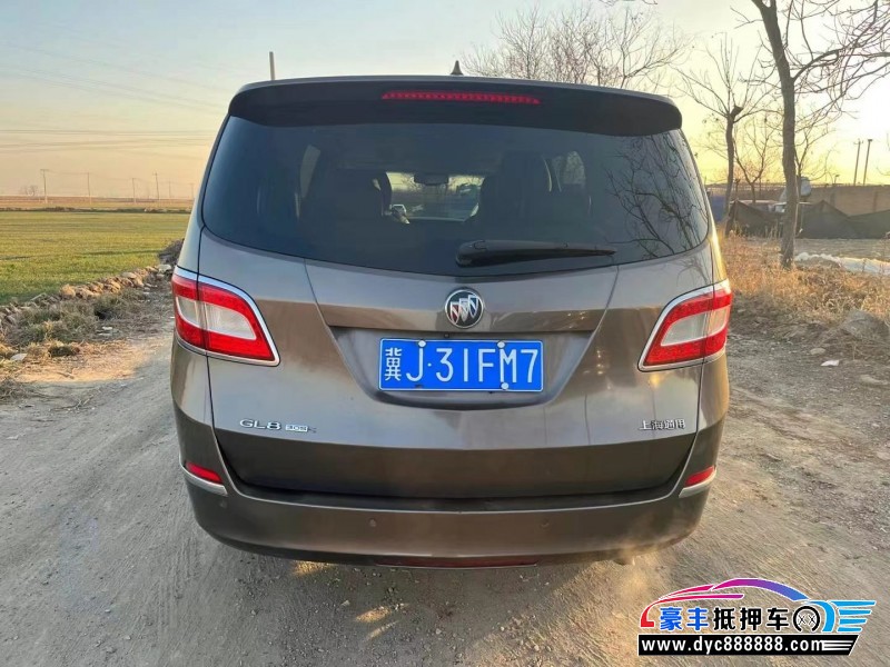 12年别克GL8轿车抵押车出售