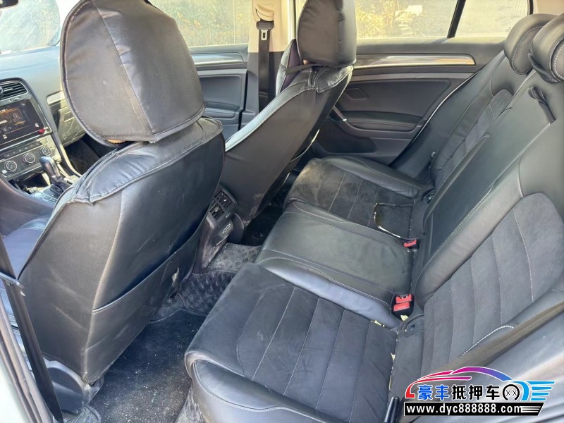 20年大众高尔夫轿车抵押车出售