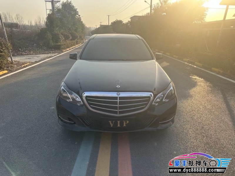 13年奔驰E轿车抵押车出售
