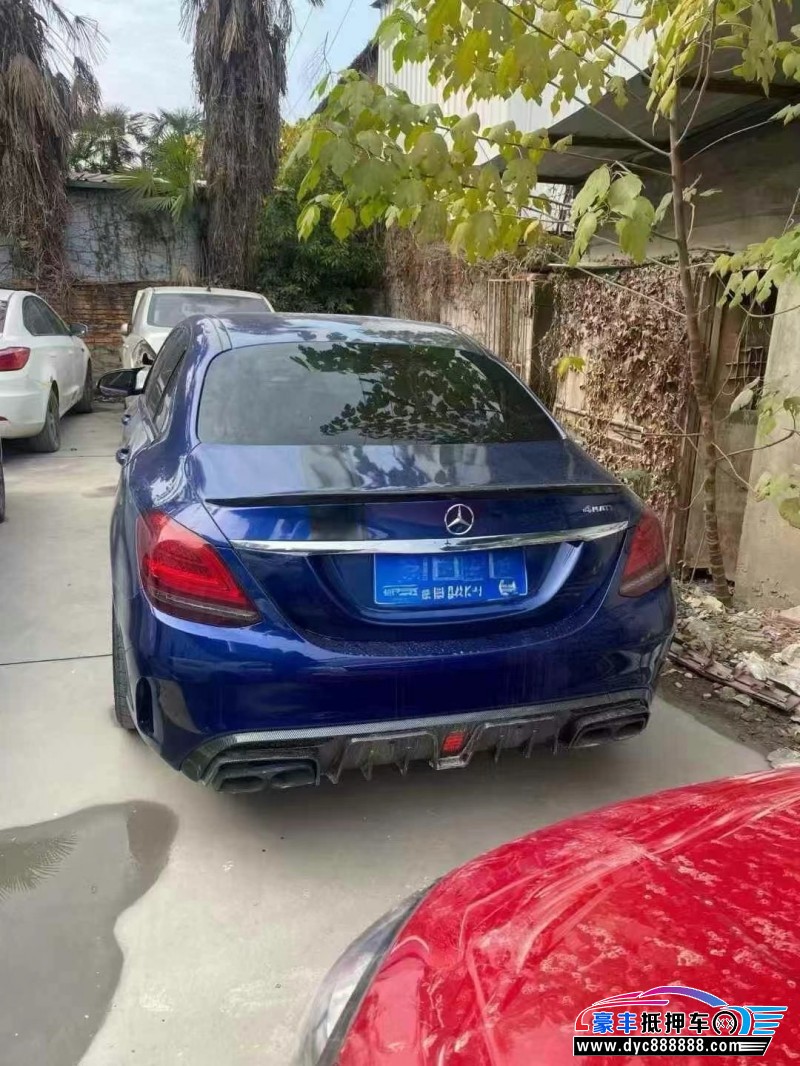 19年奔驰C轿车抵押车出售