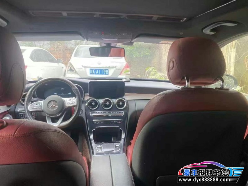 19年奔驰C轿车抵押车出售