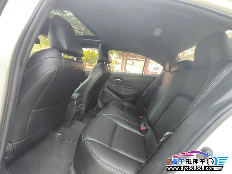 22年丰田雷凌轿车抵押车出售