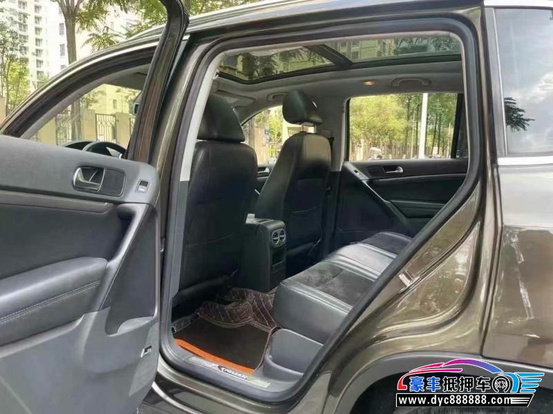 15年大众途观轿车抵押车出售