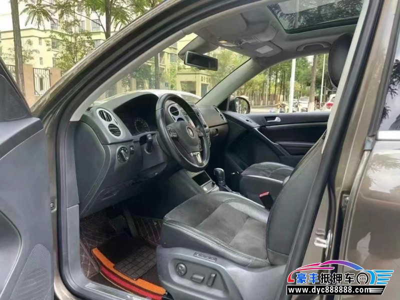 15年大众途观轿车抵押车出售