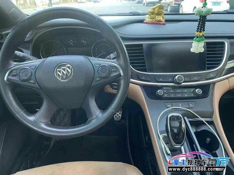 17年别克君越轿车抵押车出售