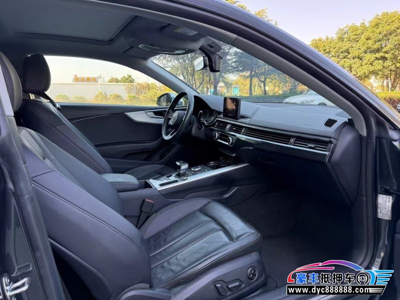 19年奥迪A5轿车抵押车出售