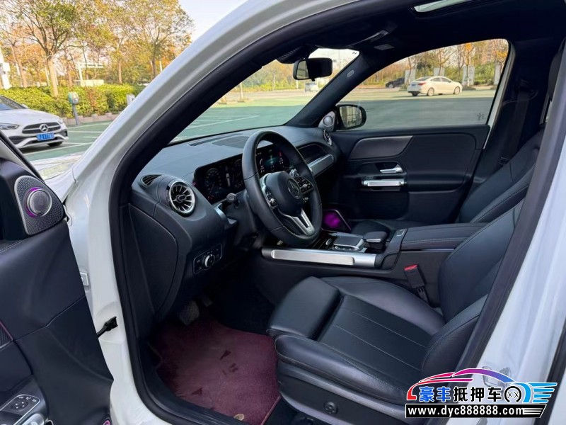 22年奔驰GLB轿车抵押车出售
