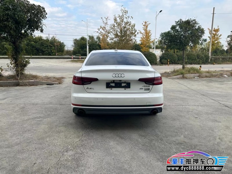 18年奥迪A4L轿车抵押车出售
