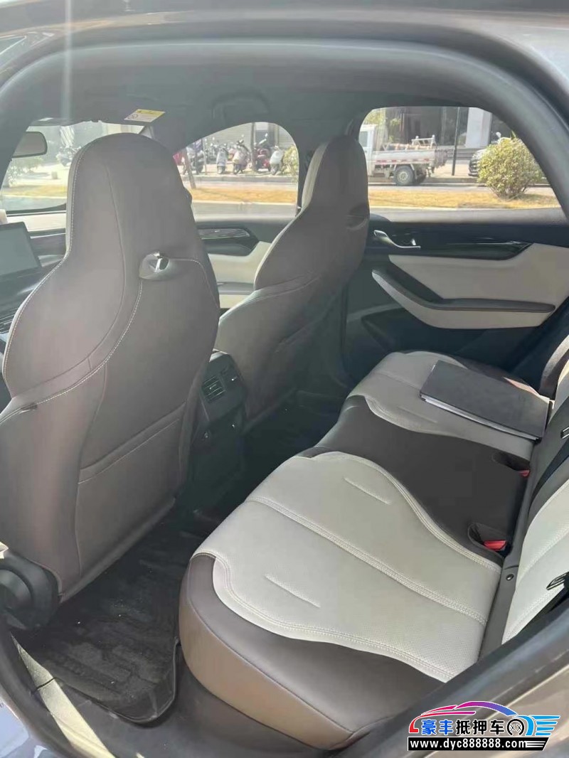 23年比亚迪秦轿车抵押车出售