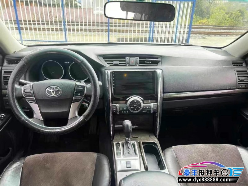 14年丰田锐志轿车抵押车出售