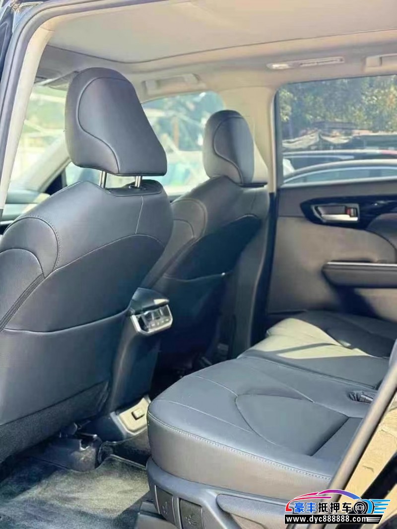 23年丰田汉兰达轿车抵押车出售