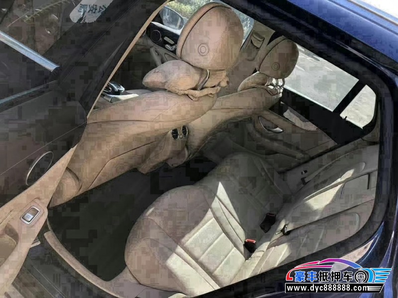 16年奔驰GLC轿车抵押车出售