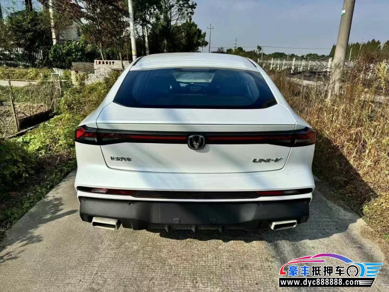 24年长安长安UNI轿车抵押车出售