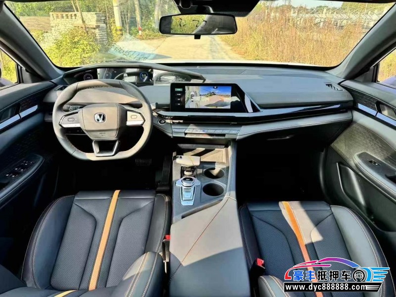 24年长安长安UNI轿车抵押车出售