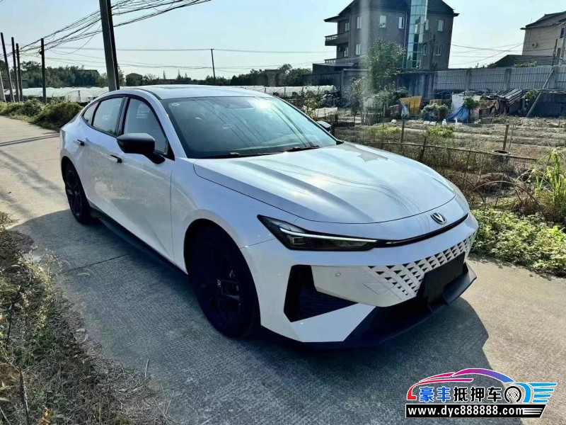 24年长安长安UNI轿车抵押车出售