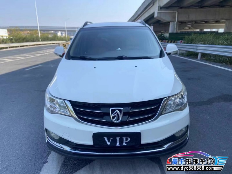 17年宝骏730轿车抵押车出售