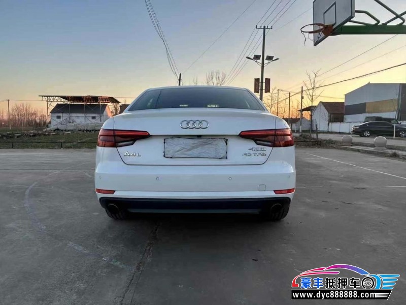 17年奥迪A4L轿车抵押车出售