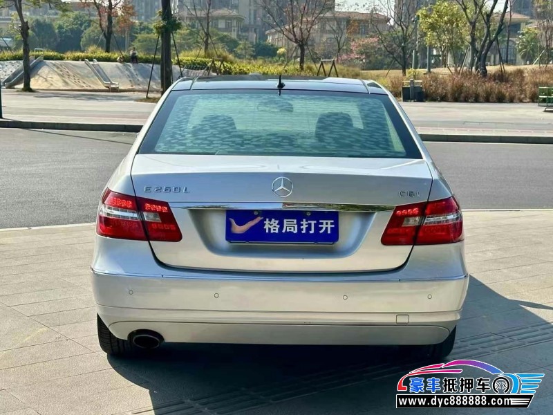 11年奔驰E轿车抵押车出售