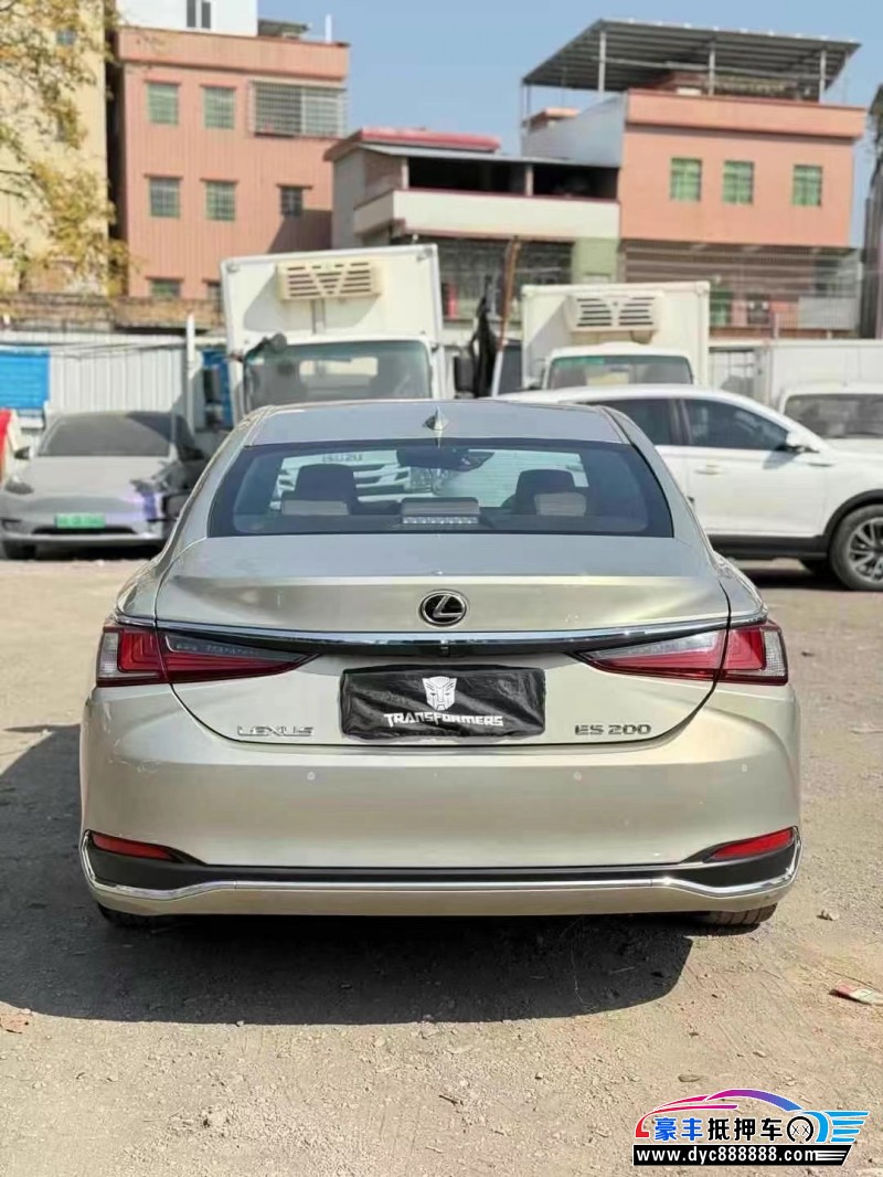 22年雷克萨斯ES轿车抵押车出售