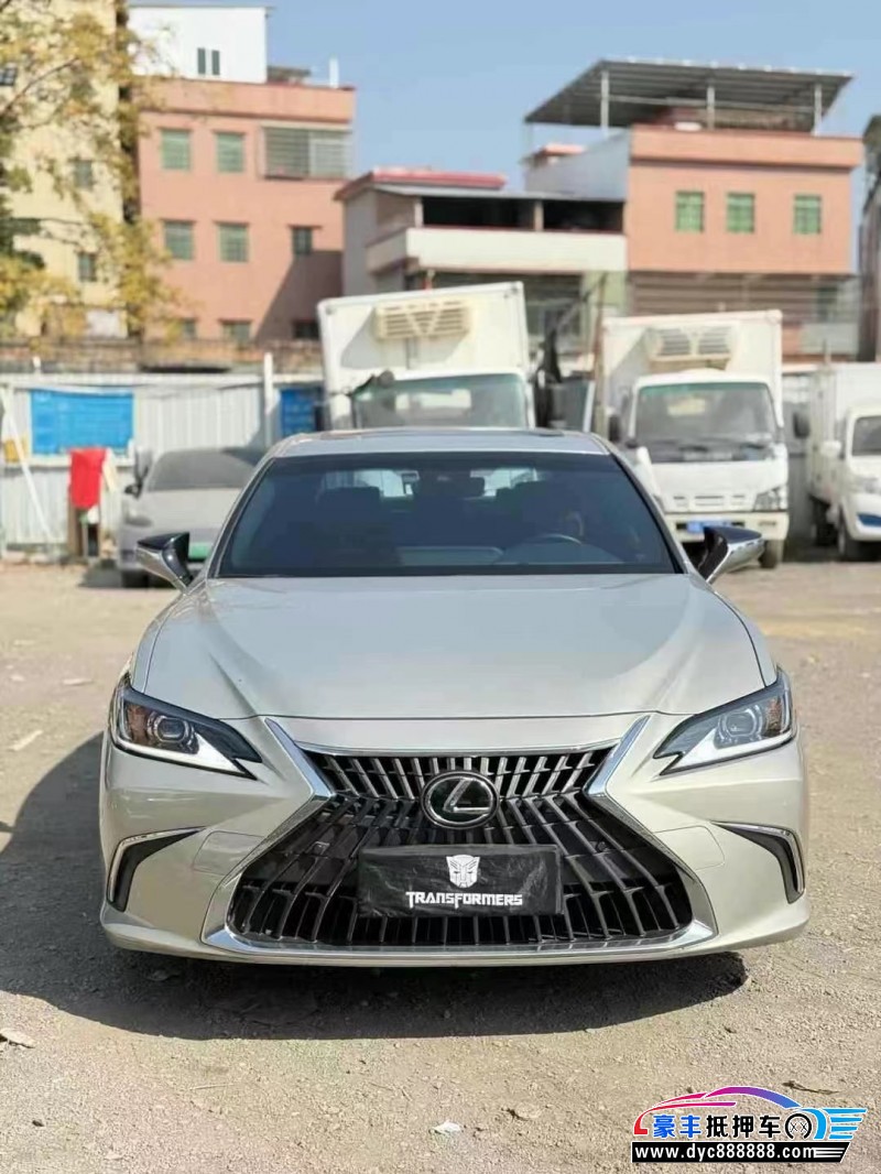 22年雷克萨斯ES轿车抵押车出售