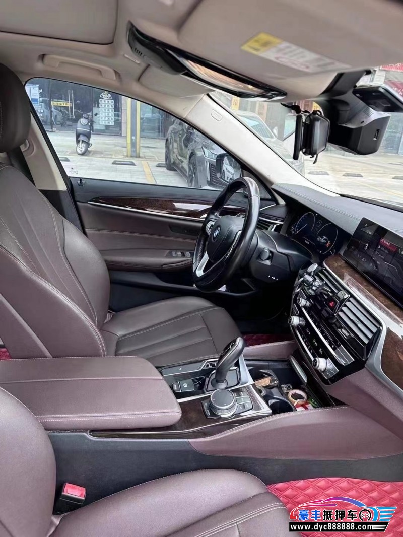 19年宝马5系轿车抵押车出售