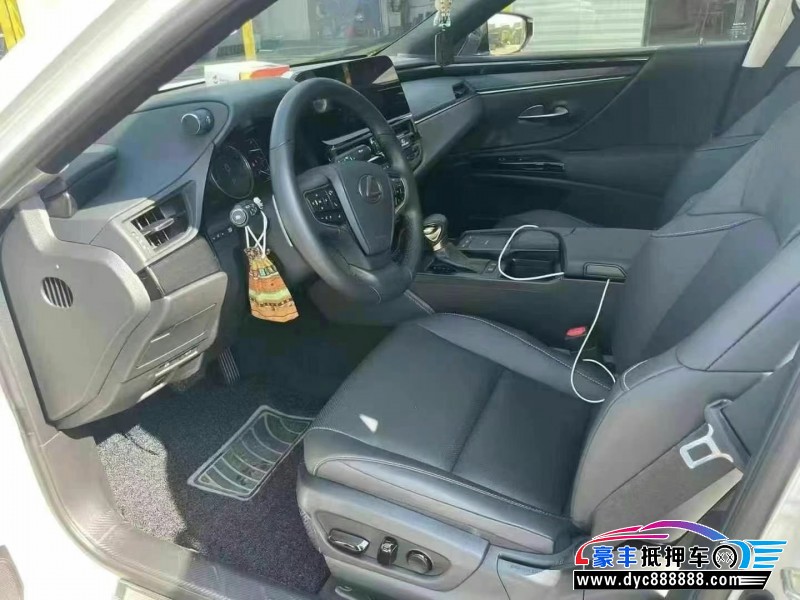 22年雷克萨斯ES轿车抵押车出售