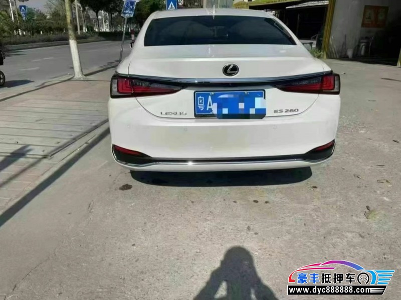 22年雷克萨斯ES轿车抵押车出售