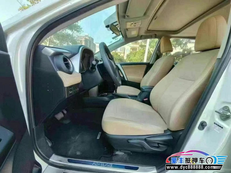 18年丰田RAV4轿车抵押车出售