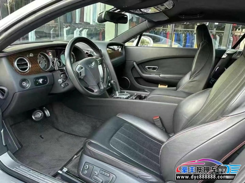 13年宾利欧陆轿车抵押车出售