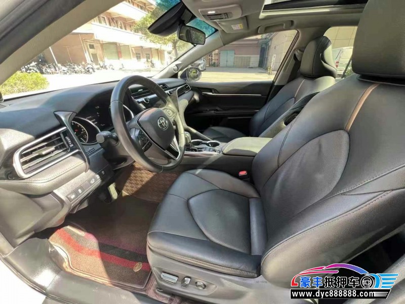 21年丰田凯美瑞轿车抵押车出售