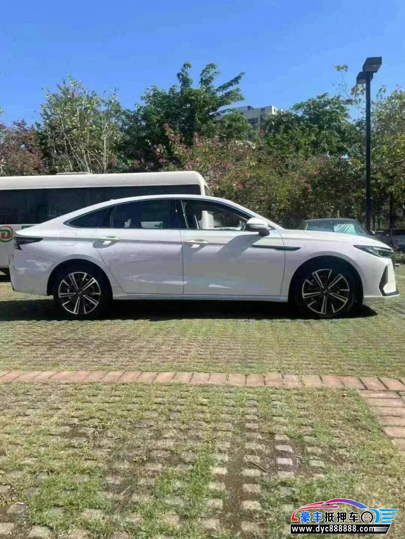 24年奇瑞艾瑞泽轿车抵押车出售