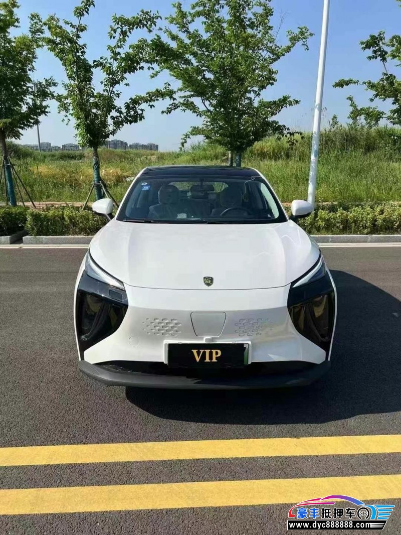 23年东风雷霆轿车抵押车出售