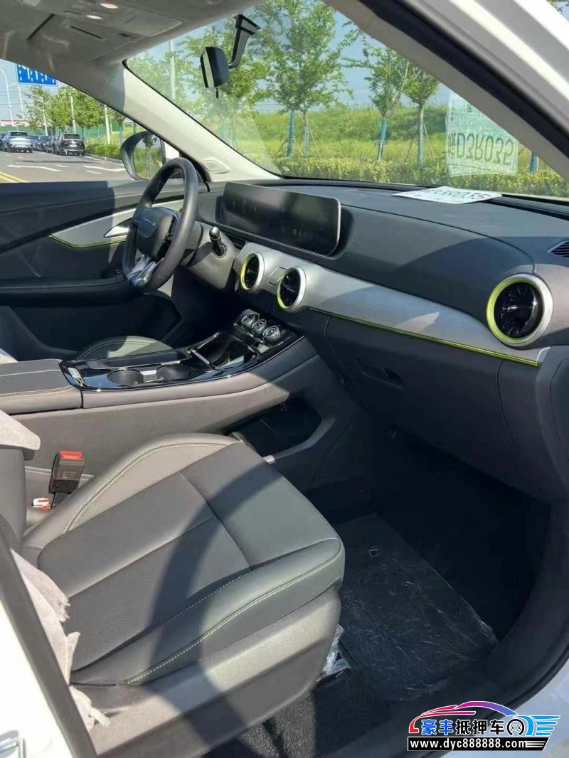 23年东风雷霆轿车抵押车出售