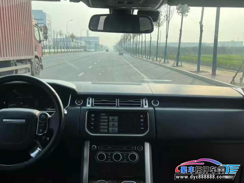 13年路虎揽胜行政轿车抵押车出售