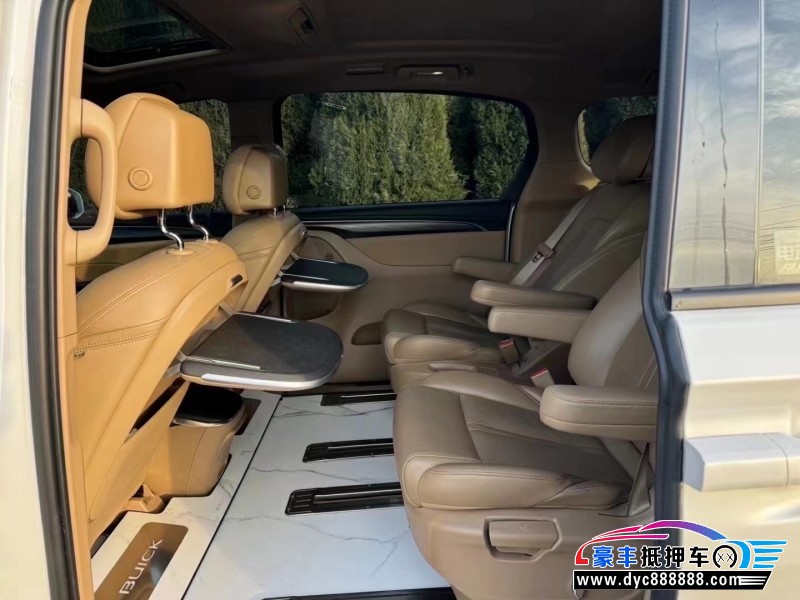 21年别克GL8轿车抵押车出售