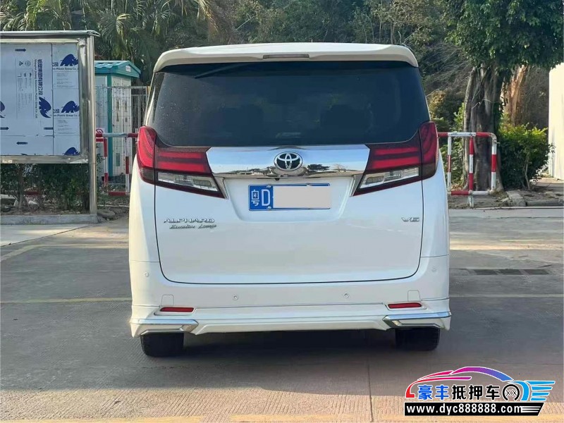 17年丰田埃尔法轿车抵押车出售