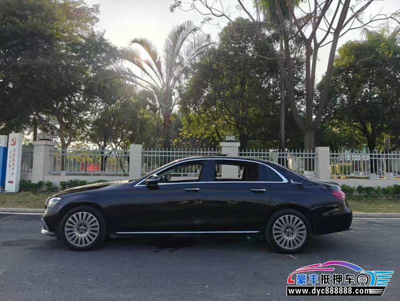 22年奔驰E轿车抵押车出售