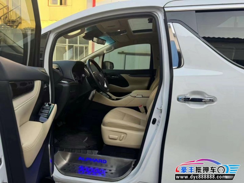 21年丰田埃尔法轿车抵押车出售