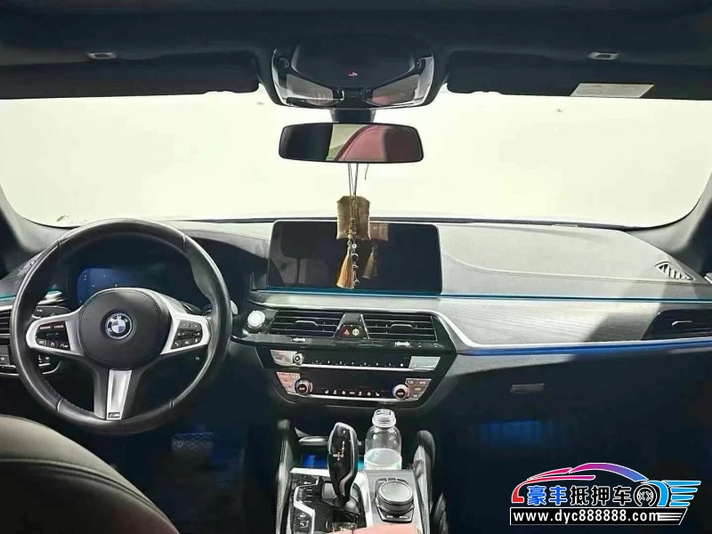 22年宝马5系轿车抵押车出售