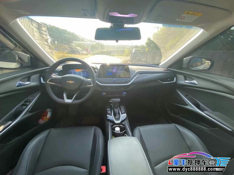 24年雪佛兰畅巡轿车抵押车出售