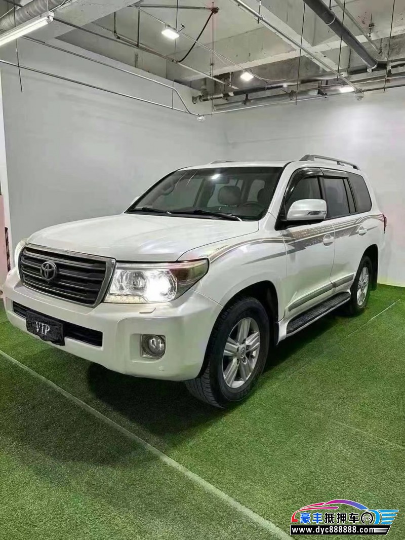 13年丰田兰德酷路泽（陆巡）轿车抵押车出售