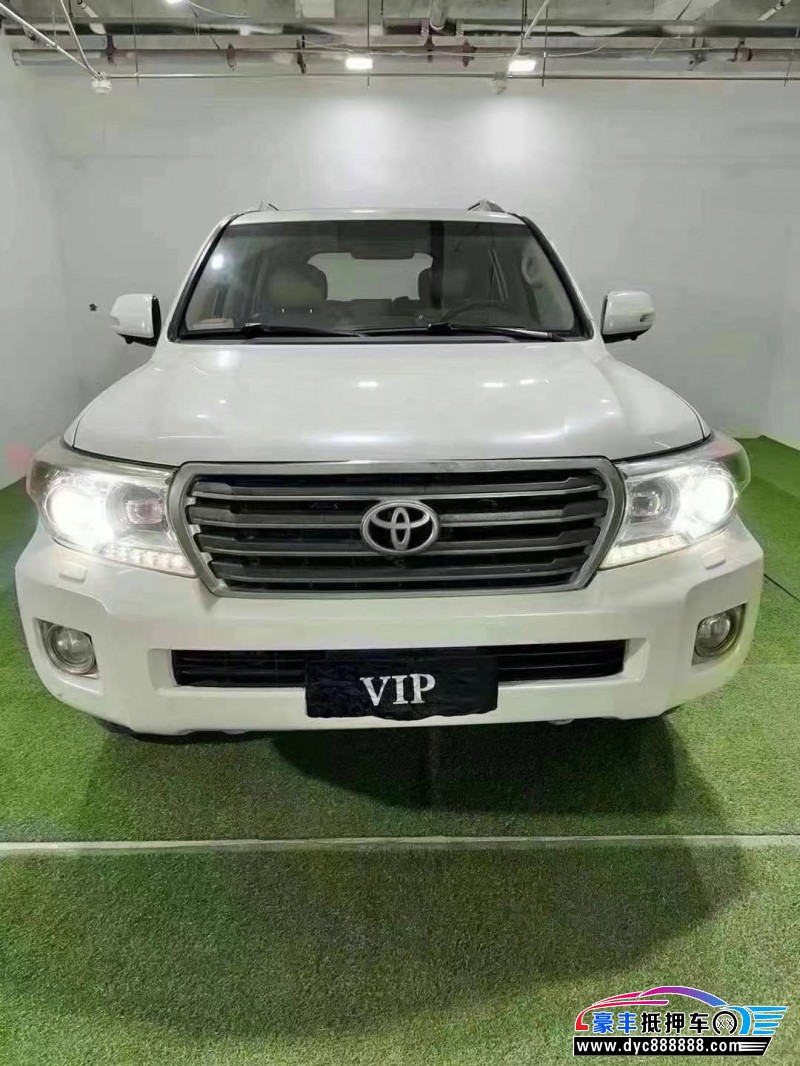 13年丰田兰德酷路泽（陆巡）轿车抵押车出售