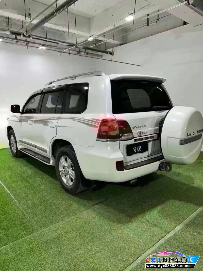 13年丰田兰德酷路泽（陆巡）轿车抵押车出售