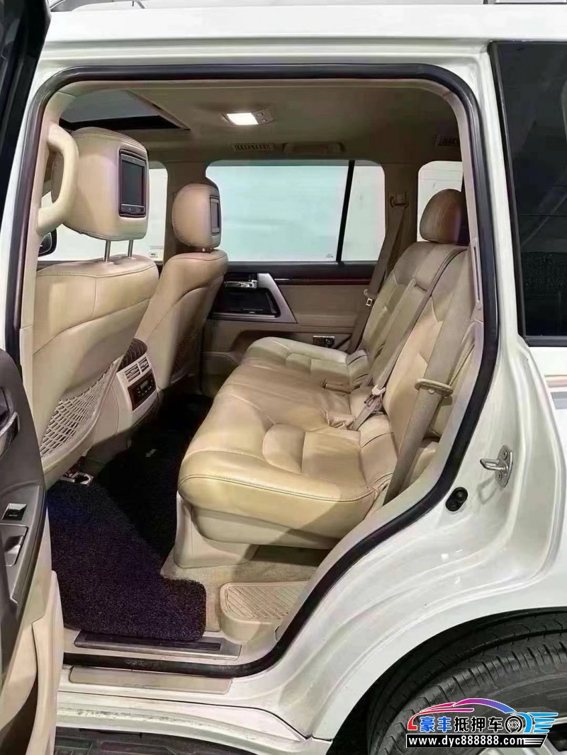 13年丰田兰德酷路泽（陆巡）轿车抵押车出售