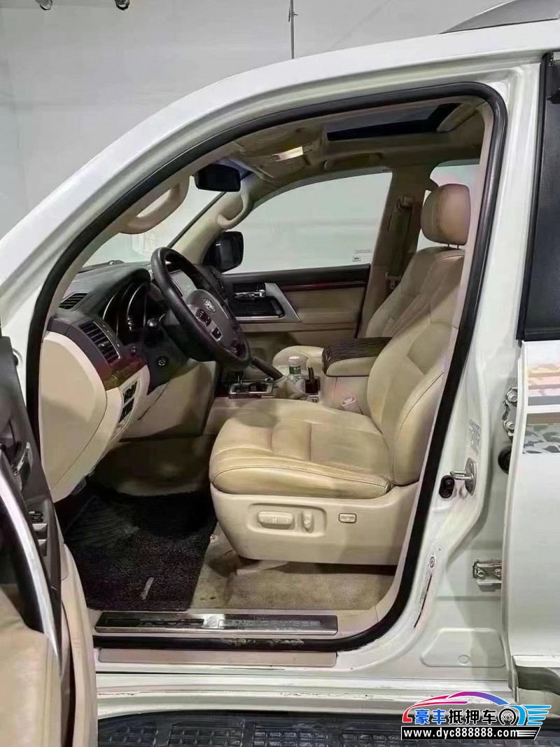 13年丰田兰德酷路泽（陆巡）轿车抵押车出售