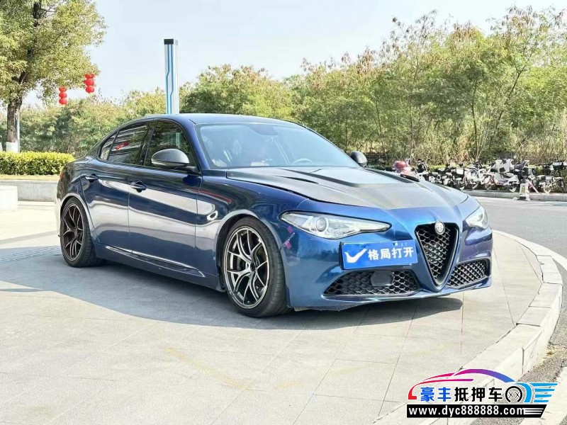 18年阿尔法·罗密欧Giulia轿车抵押车出售
