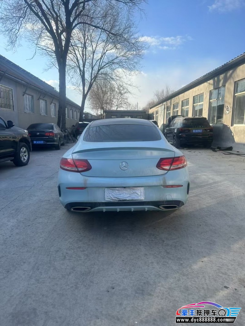 17年奔驰C轿车抵押车出售